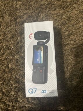 Q7 Handheld Gimbal Digital Camera in Black